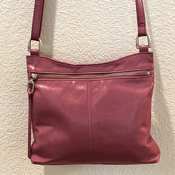 HOBO Handbags - HOBO Leather Cross Body Bag